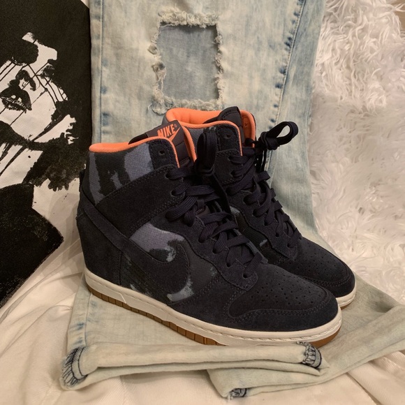 Nike Dunk Sky Hi Armory Navy Camo Sneakers SZ 7.5 Nike Dunk Sky Hi Armory Navy Camouflage Print 6.5